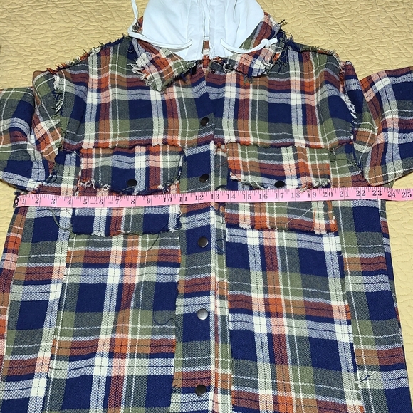 Shop Stevie deconstructed flannel oversized hooded shacket jacket size L - Picture 12 of 12